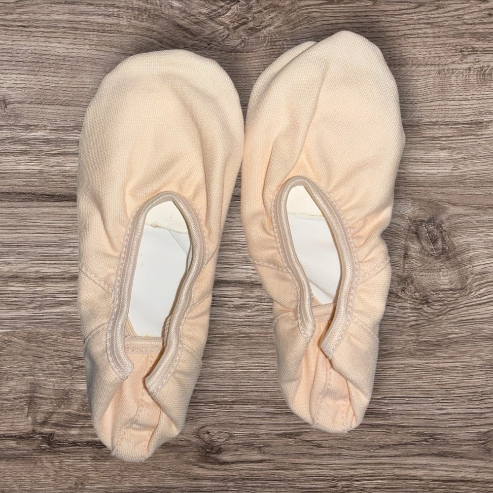 Capezio Hanami Ballet Shoes Child 13M Beige Canvas Split Sole Dance Slippers